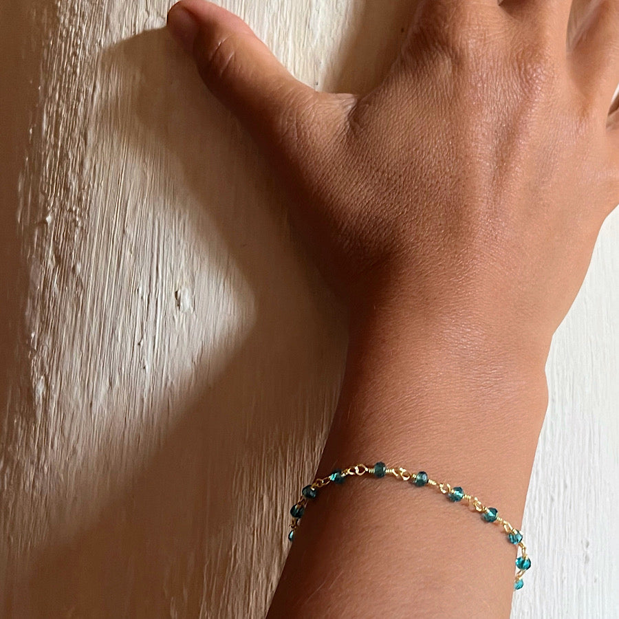 Emerald handmade chain link bracelet gold plated