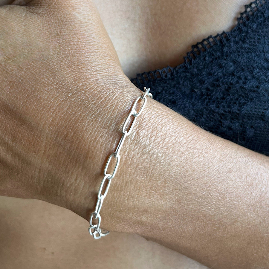 Sterling Silver cable link chain bracelet with Moonstone