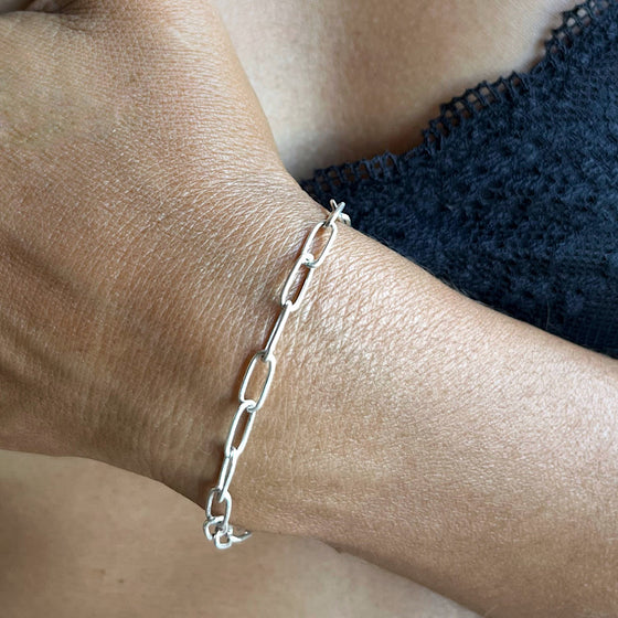 Sterling Silver cable link chain bracelet with Moonstone