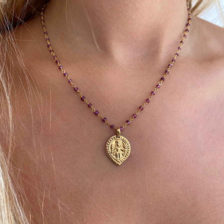Goddess Aphrodite Love necklace 18k Gold, handmade chain of Rhodolite Garnet gemstones