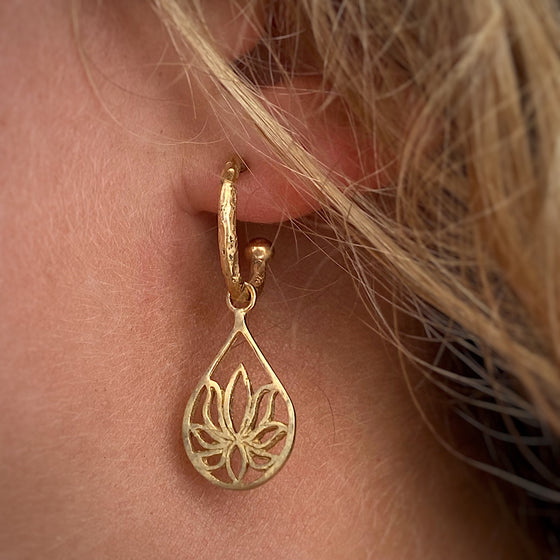 Handmade Hammered Loop Lotus Earrings 18k Gold