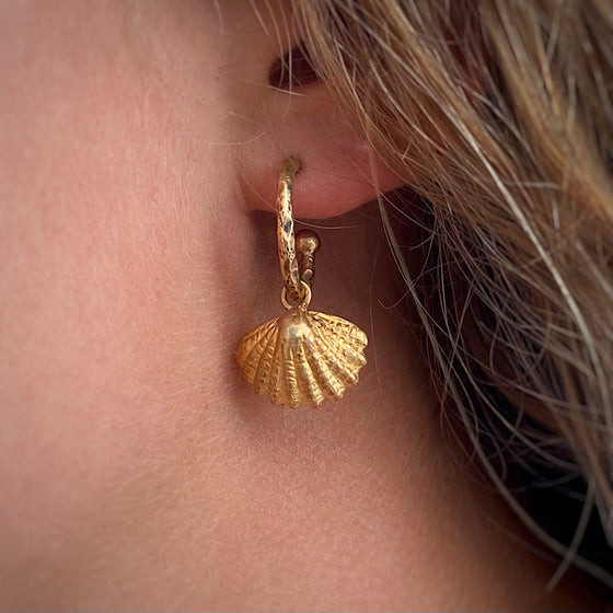 Handmade Hammered Loop Seashell Earrings 18k Gold