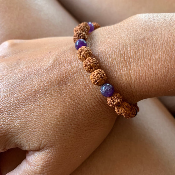 Wrist Mala Beads yoga bracelet, Amethyst, Rudraksha seeds