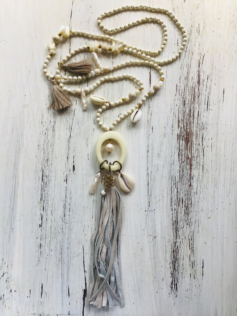 Seed of Life Boho Necklace Pearl, Howlite, Mother of Pearl 